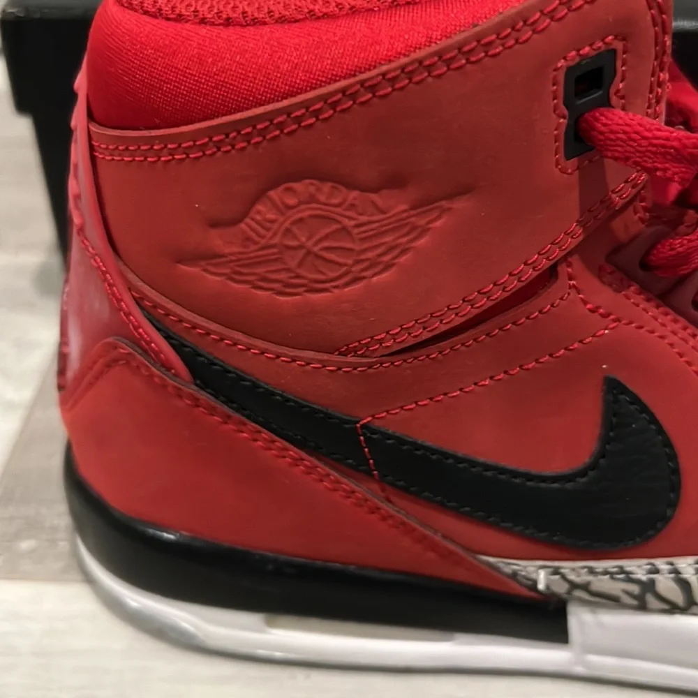 Jordan Legacy 312 Toro Red - Picture 4 of 8